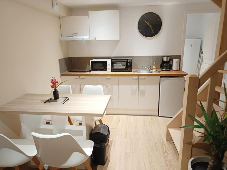 Le Petit Cocon Appartement Pont-Évêque Buitenkant foto